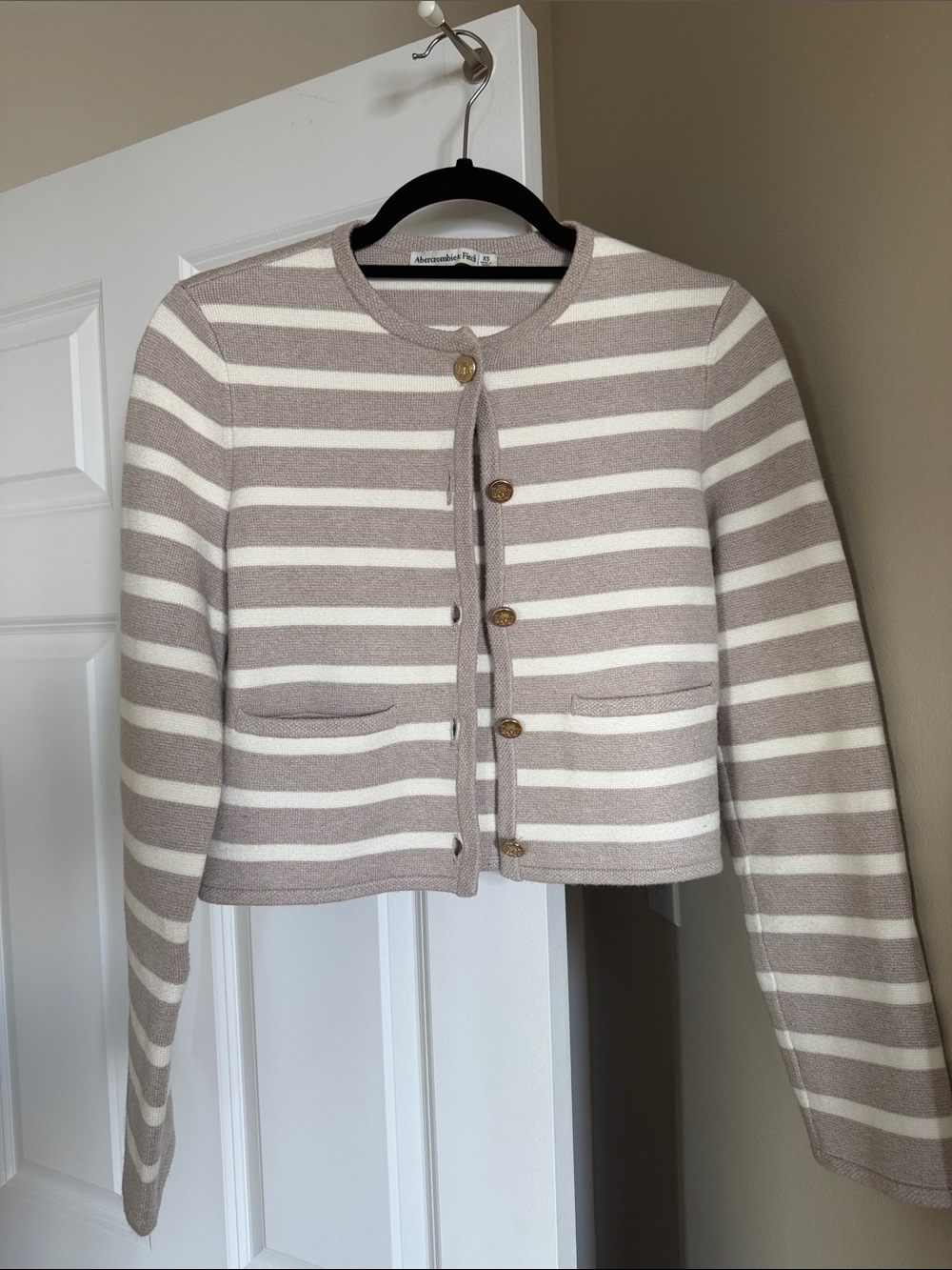 Abercrombie & Fitch Cream and Taupe Striped Cropped Cardigan